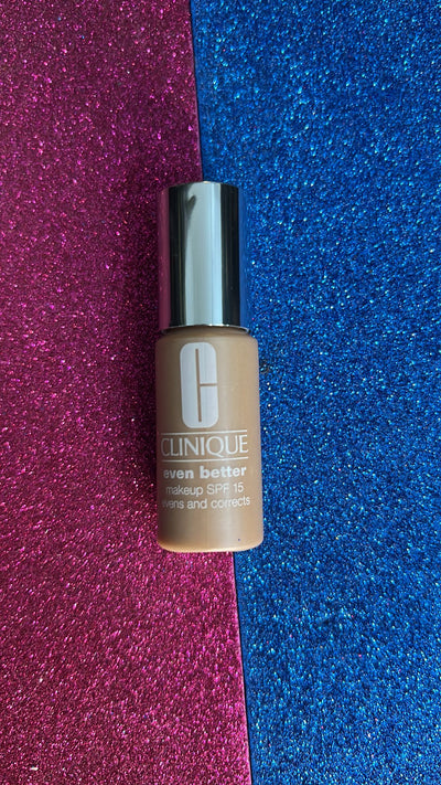 Mini Size Clinique Fondotinta Anti-Macchie Even Better SPF15 Tester 8ml - Profumo Web