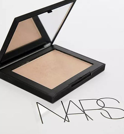 Cipria Illuminante Nars con scatolina - Profumo Web